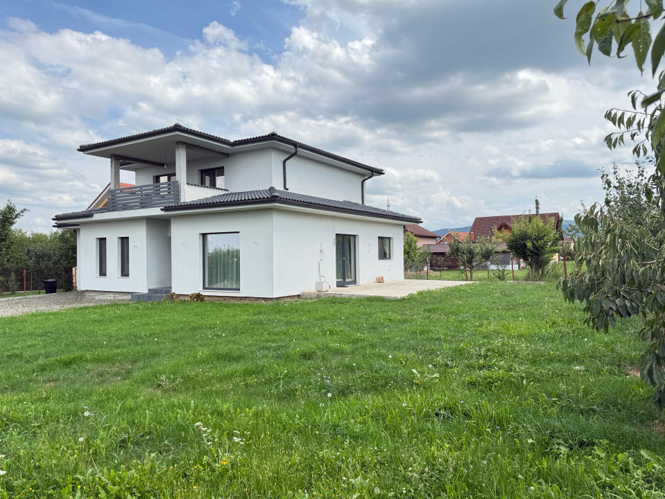 Casa individuala moderna, teren 7 ari, Garaj, ideala pentru o familie