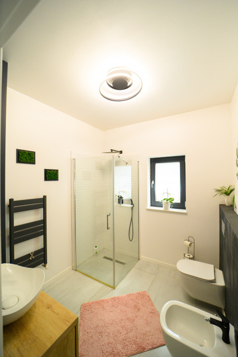 Casa individuala moderna, teren 7 ari, Garaj, ideala pentru o familie