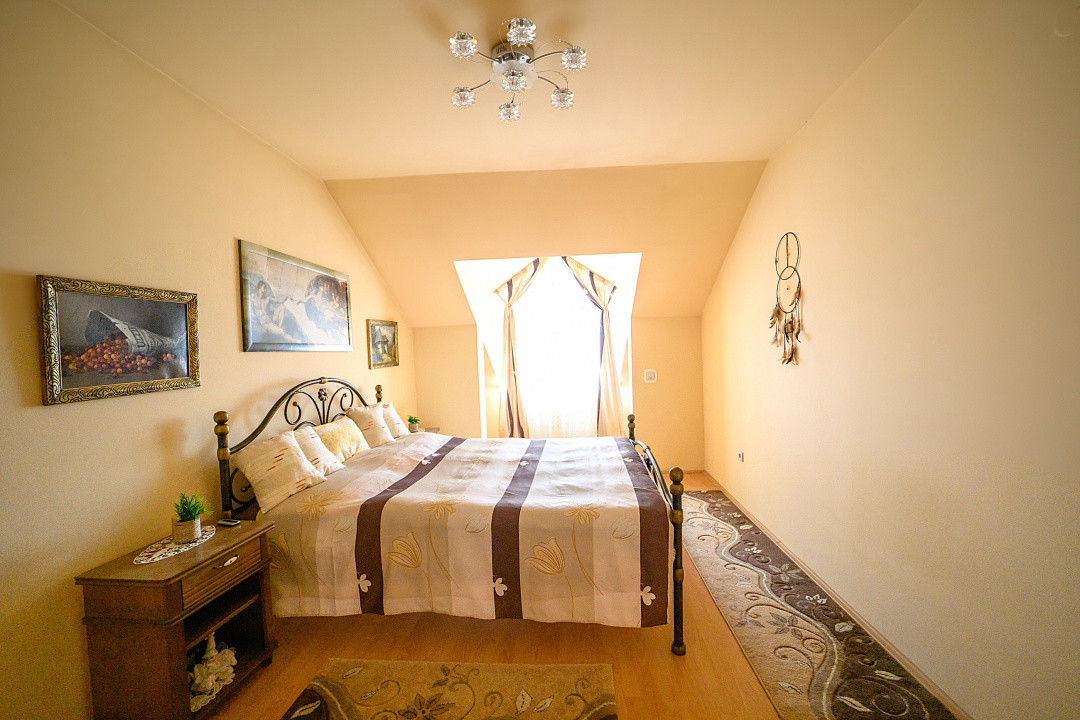 0% comision Apartament 5 camere, living, 2 bai, ideal pentru o familie numeroasa