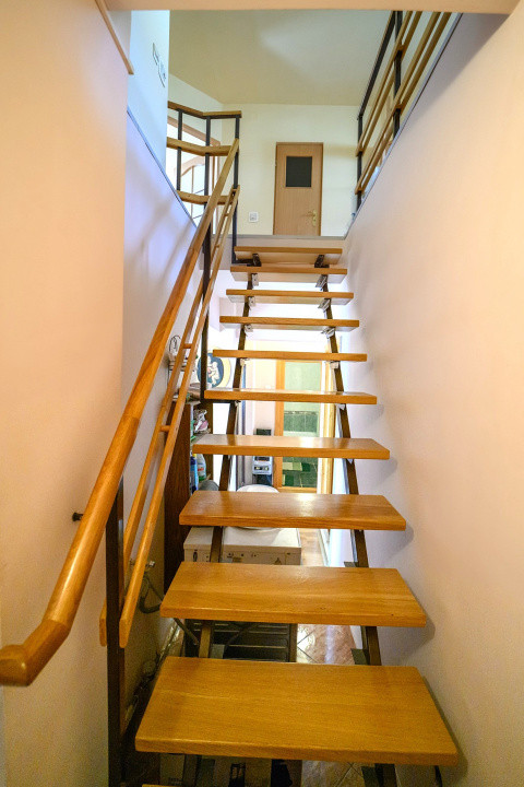 0% comision Apartament 5 camere, living, 2 bai, ideal pentru o familie numeroasa