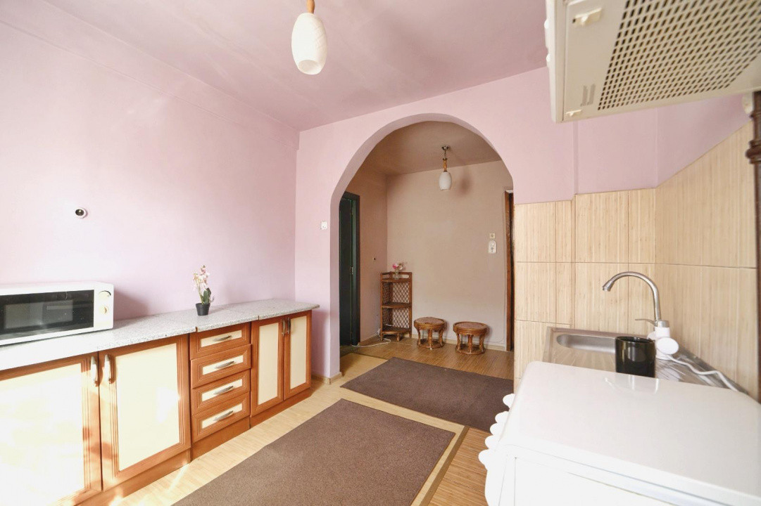 Apartament 2 camere, ETAJ 3, balcon, baie cu geam, 0% comision