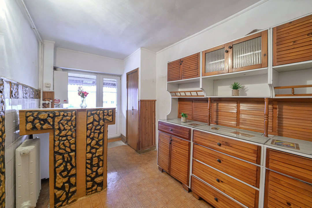 3 camere, etaj 2, GARAJ, str.  S. Barnutiu, Dumbrava Nord, 0% comision