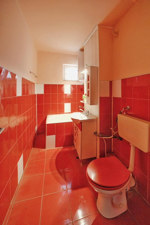 Apartament 2 camere, ETAJ 3, balcon, baie cu geam, 0% comision