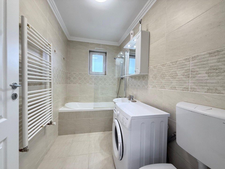 Apartament 3 camere in bloc NOU, etaj 2, Parcare, cartier Europa