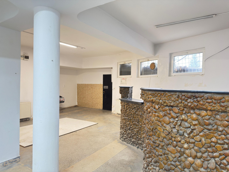 Spatiu comercial/birou, 93 mp, str. Sfanta Vineri, parter
