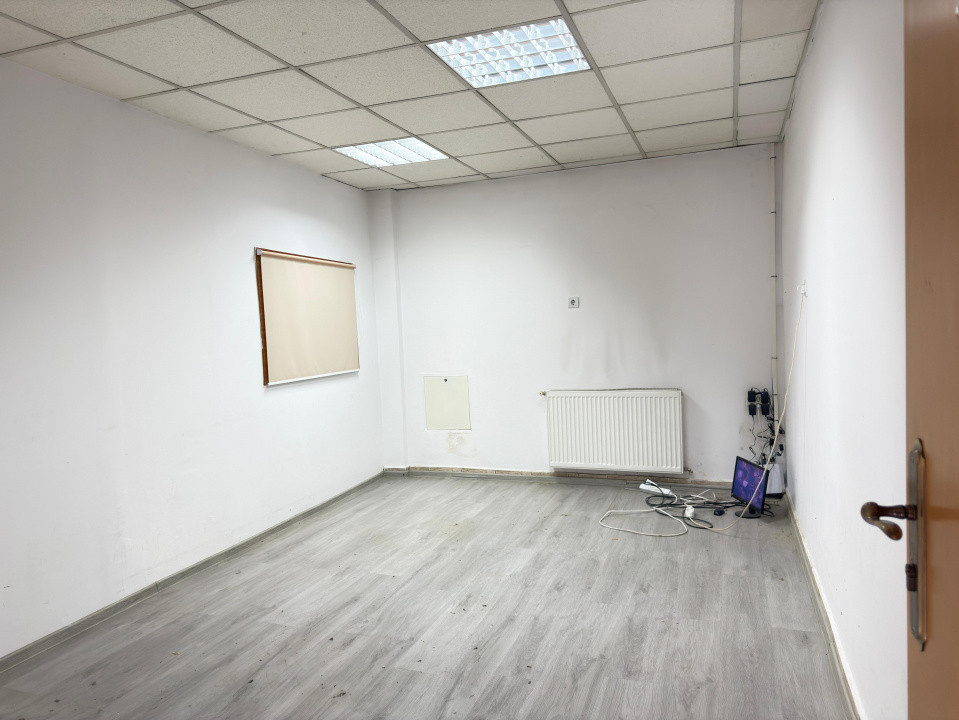 Spatiu comercial/birou, 93 mp, str. Sfanta Vineri, parter