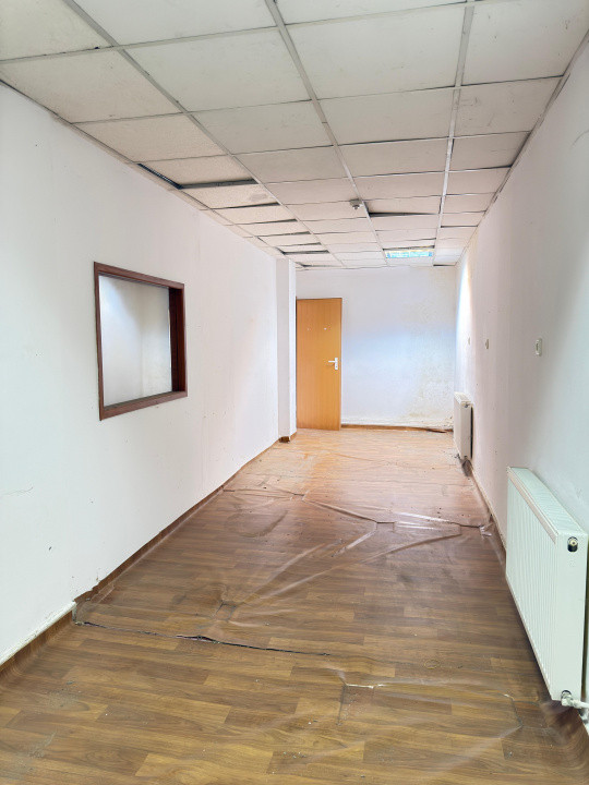 Spatiu comercial/birou, 93 mp, str. Sfanta Vineri, parter