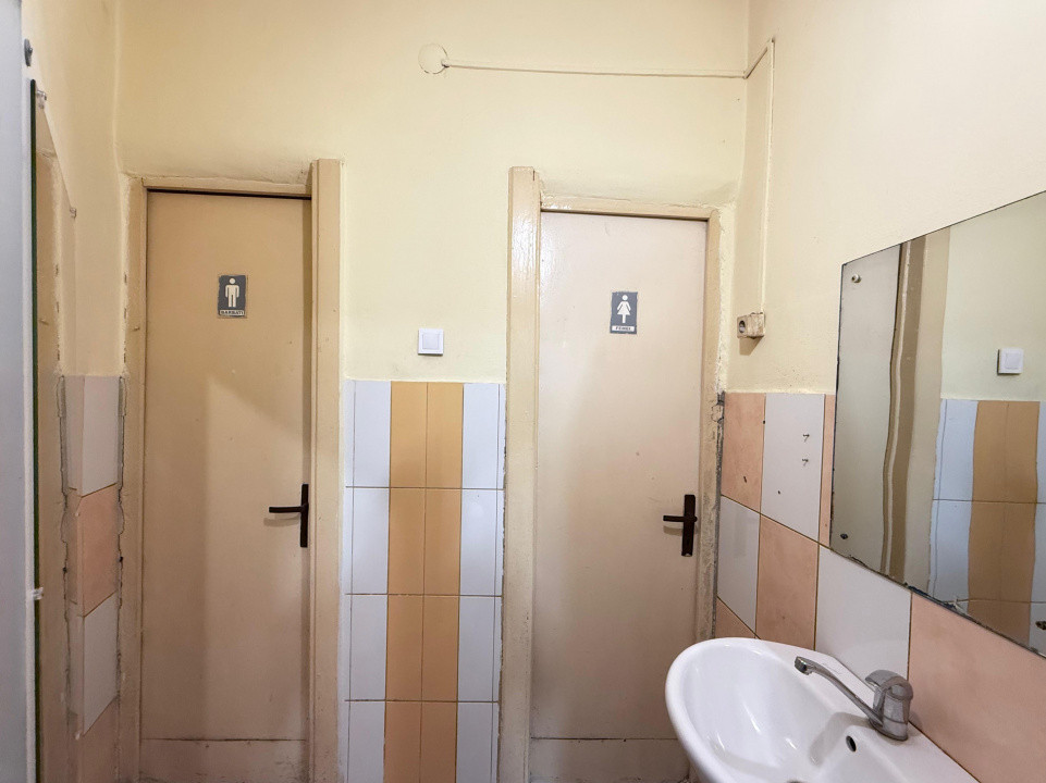 Spatiu comercial/birou, 93 mp, str. Sfanta Vineri, parter