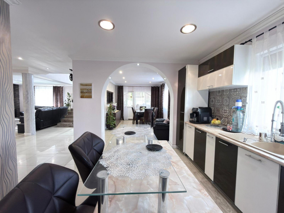 Casă spațioasă, complet utilată, zonă verde, zonă liniștită. 0% Comision 