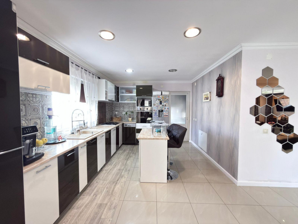 Casă spațioasă, complet utilată, zonă verde, zonă liniștită. 0% Comision 