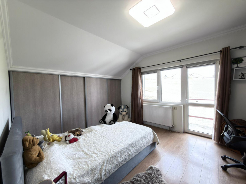 Casă spațioasă, complet utilată, zonă verde, zonă liniștită. 0% Comision 