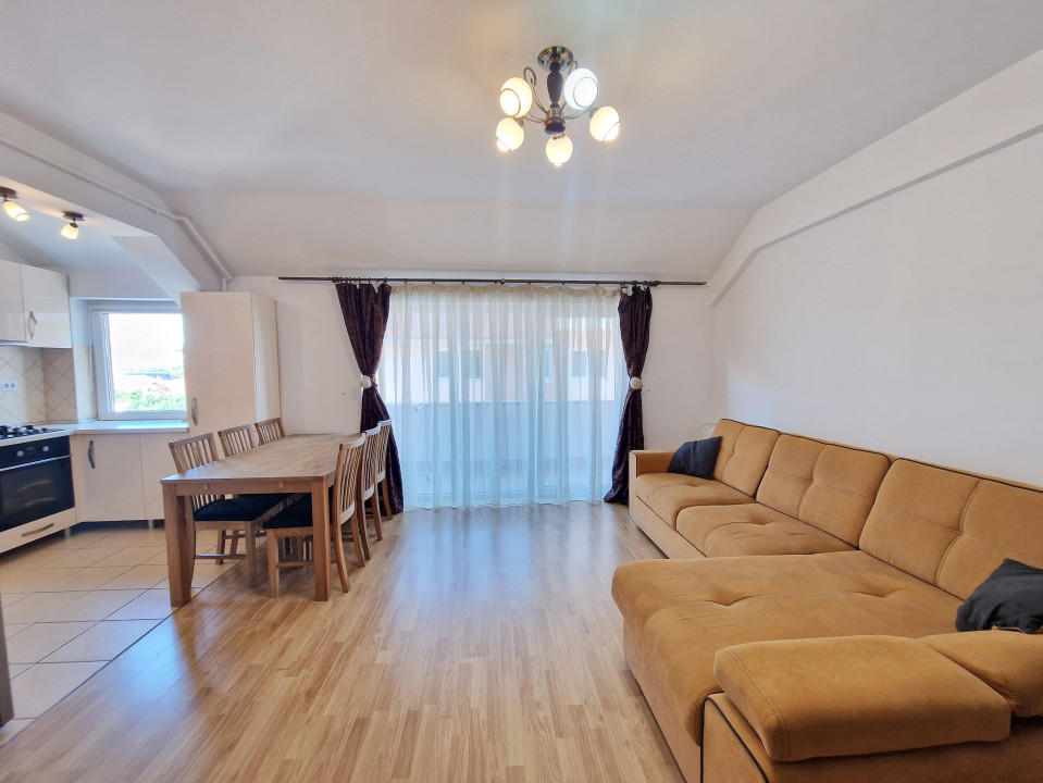3 camere pe doua niveluri, str. Somesului, langa Stadion, garaj