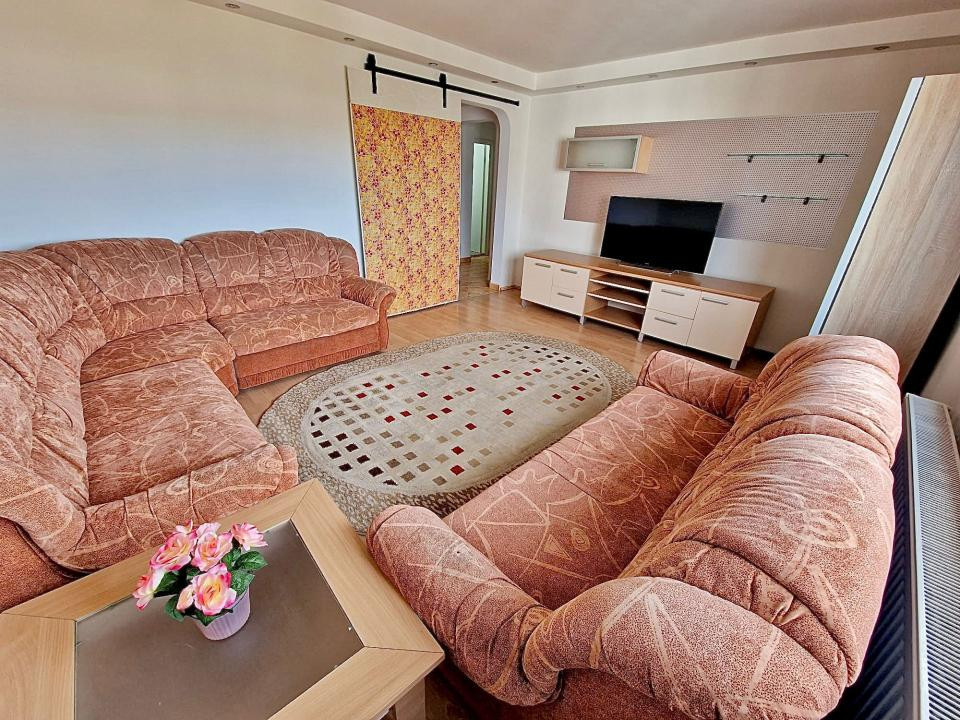 Inchiriere apartament cu 3 camere in cartierul Plopilor, Cluj-Napoca