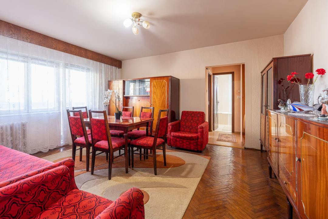 Apartament 3 camere, balcon, ETAJ 3, centrala proprie, bloc izolat, Dumbrava II