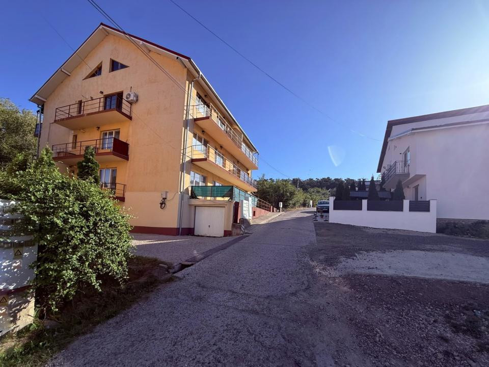 Inchiriere Apartament 4 camere, bloc 2008, parcare, Hotel Royal, Bradet