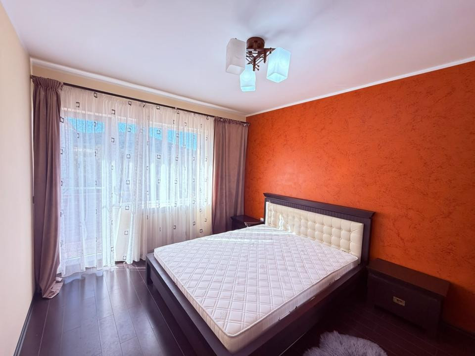 Inchiriere Apartament 4 camere, bloc 2008, Hotel Royal, Bradet