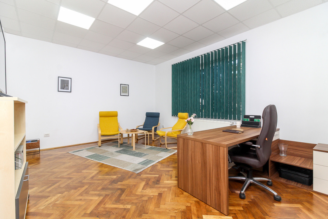 Apartament 76 mp, tavan inalt, Centru, langa Opera Nationala