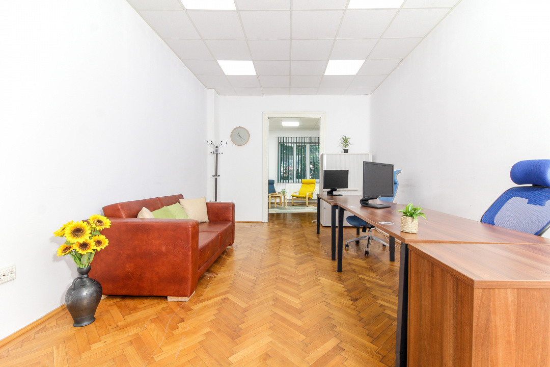 Apartament 76 mp, tavan inalt, Centru, langa Opera Nationala