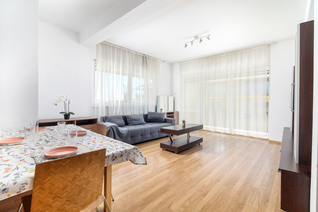Apartament cu 2 camere, 62 mp, bloc 2006, parcare, Panorama frumoasa!