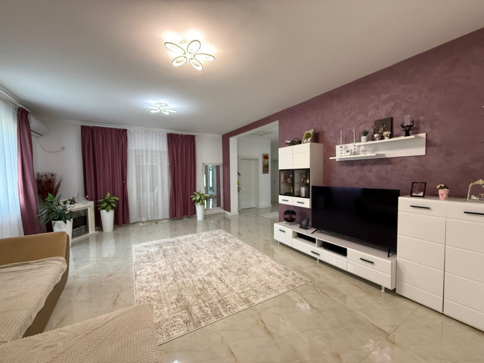 Casă modernă elegantă, curte generoasă de 700 mp în zona Episcopiei