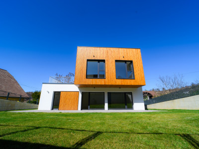 Vila exclusivista zona Episcopiei, calitate premium si confort