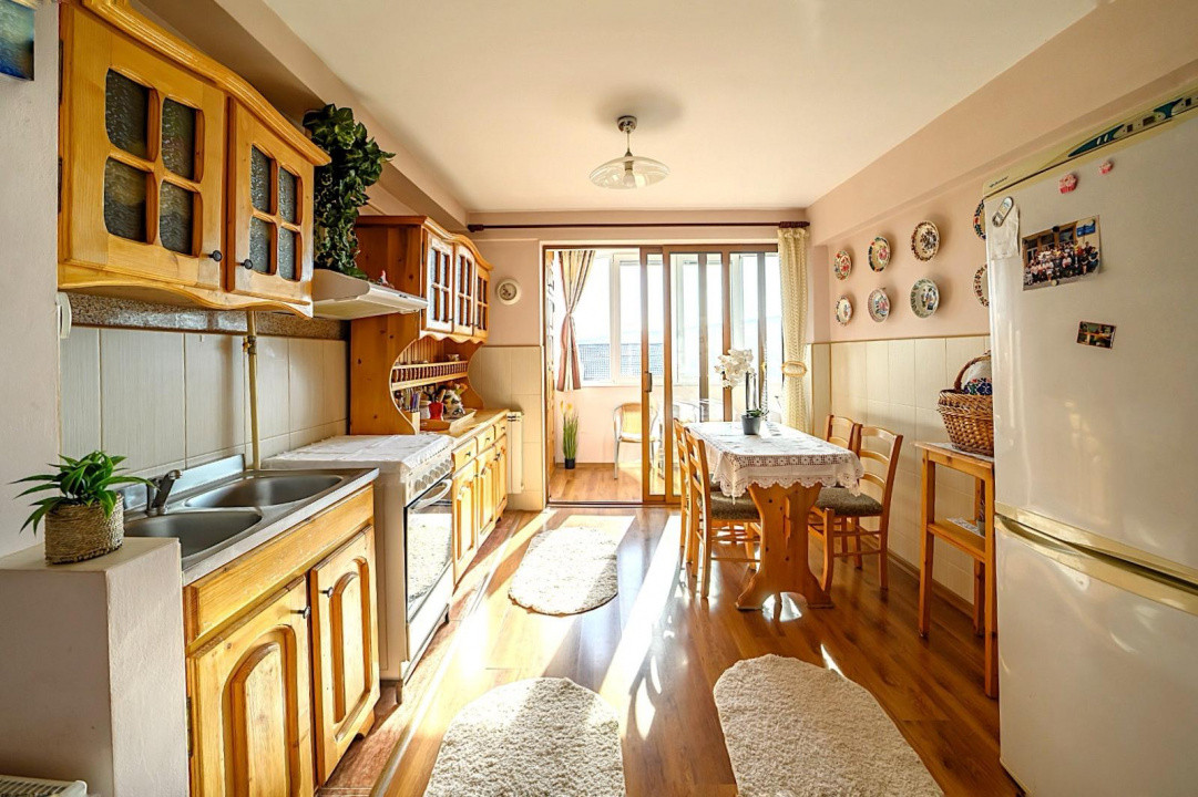 0% comision Apartament 5 camere, living, 2 bai, ideal pentru o familie numeroasa