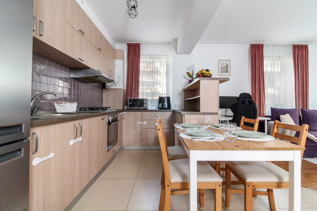 Apartament 2 camere, CURTE PRIVATA, bloc NOU, la cheie!