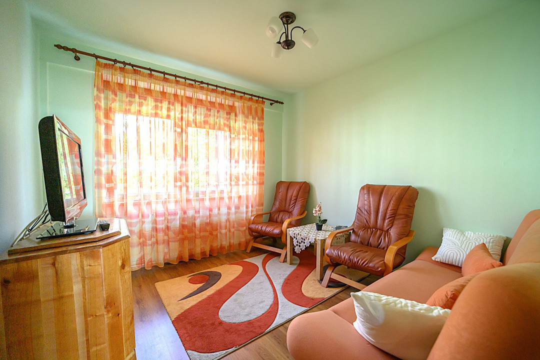 0% comision Apartament 5 camere, living, 2 bai, ideal pentru o familie numeroasa